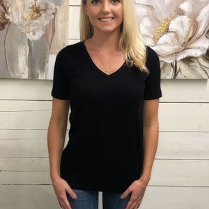 Boyfriend V-Neck Short Sleeve Top - Black